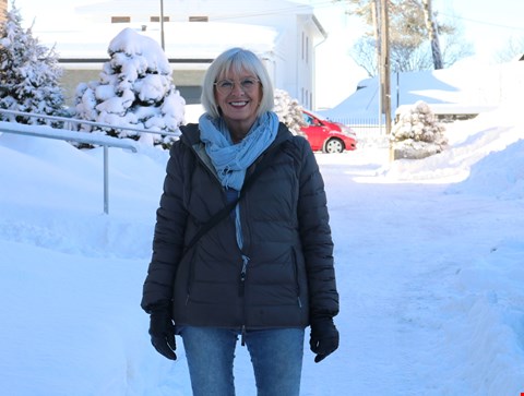 PÅ FARTA: CP-bladet møtte Randi like før hun skulle videre til et møte på Ahus, hvor hun er med i en referansegruppe for prosjektet «Å bli eldre med cerebral parese». Foto: Heidi Østhus Erikssen